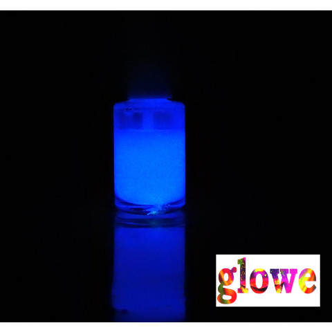 Esmalte cor Roxo Bruxa fosforescente Glowe